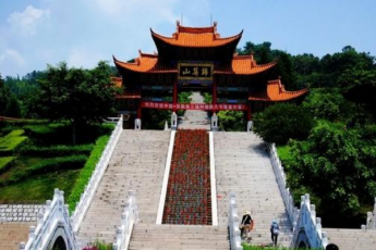 云南峨山旅游攻略景點必去峨山的景點有哪些？、